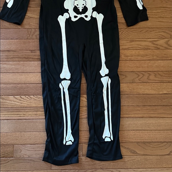 NWT Kids Skeleton Costume Glow in The Dark Skeleton Halloween Costume age 9-11 - Picture 12 of 16